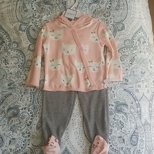 Carter's baby outfit
